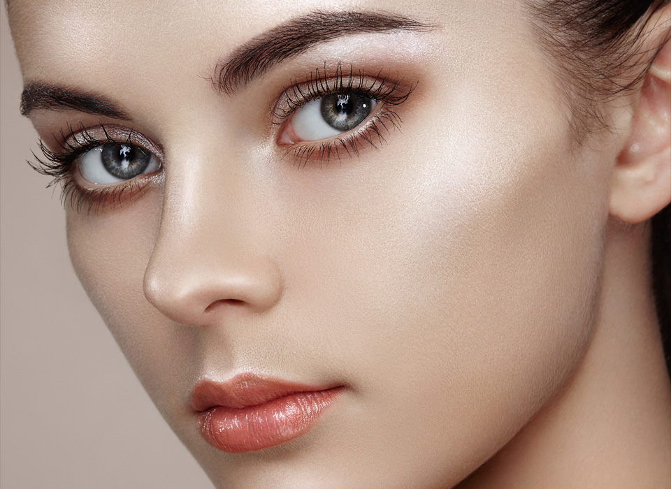 Beautiful woman face with perfect makeup